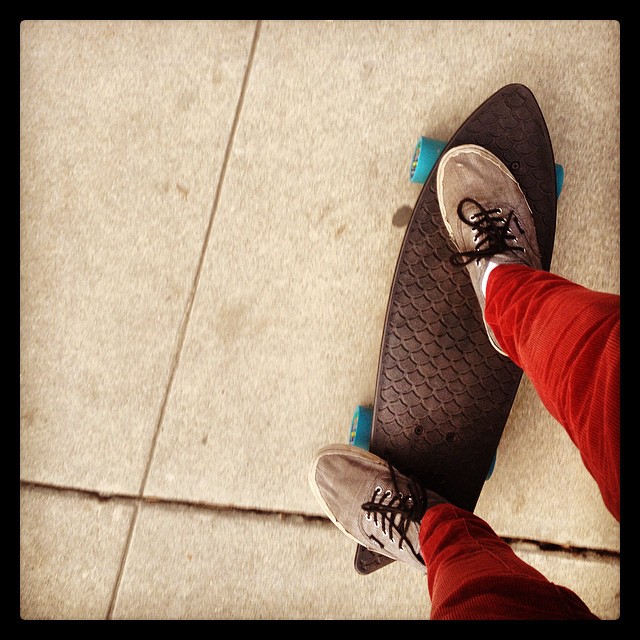 cruising on my @bureoskateboards minnow in my holiday pants! happy almost winter solstice! go get a minnow for the new year, they're rad! (and they are made out of recycled fish nets from the coast of chile)