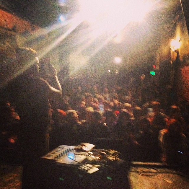 we had the best time ever playing a song during @artrapmike's set at the @kimyadawson show last night @thesmell247 :) it was truly magical! #LA #folkhop #kimyadawson #openmikeeagle #aliciamurphy #whoneedsdonuts #love