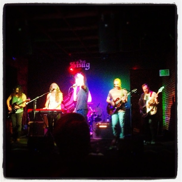 saw these wonderful humans play music @mollymalonesLA last night. if you don't know, you should...@thickasthievesband rocks hard!