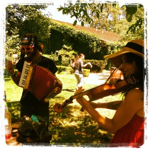 Rami and Jessy garden jamming